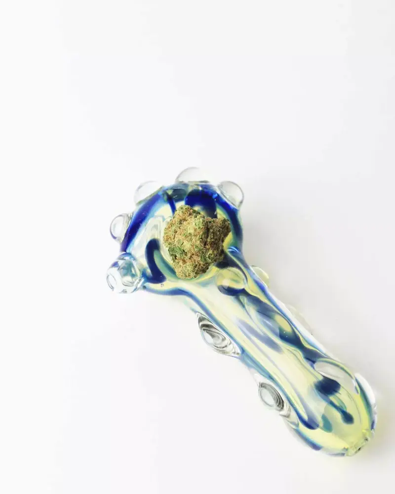Pipe en verre coloré